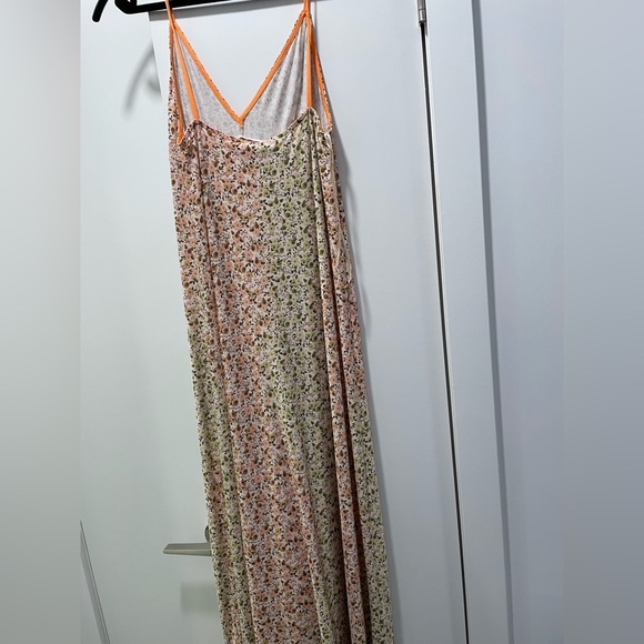 Floral slip dress - Picture 3 of 5
